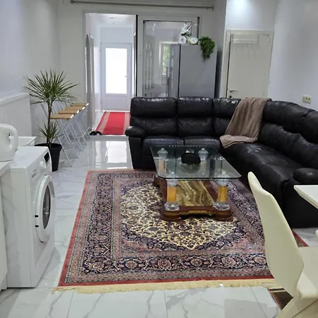 Апартаменты Tahiri House 64 F1 *